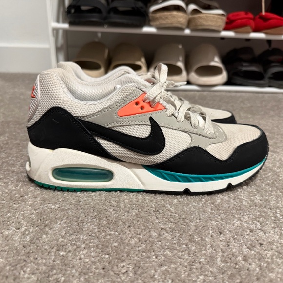 Nike Shoes - Nike Air Max Correlate
